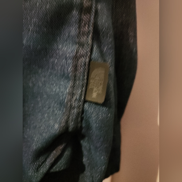 North Face flannel - Picture 4 of 4